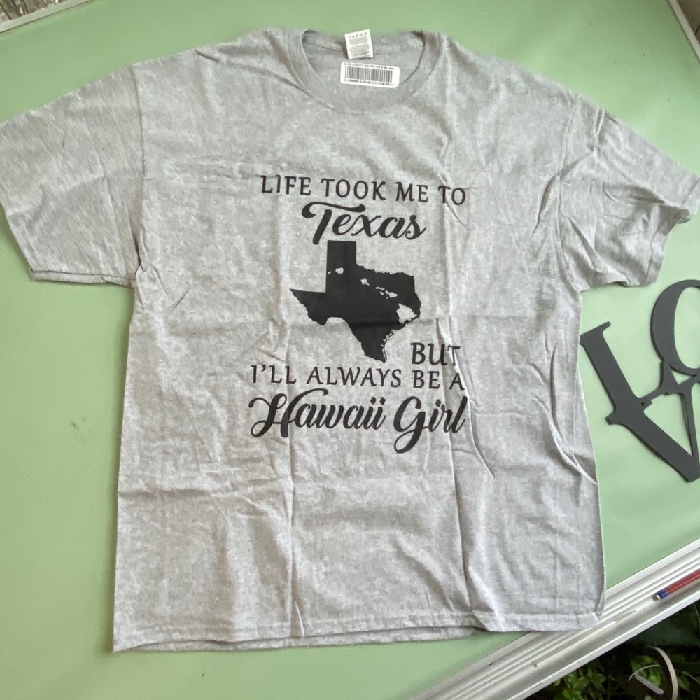 NWT 🌺”Hawaii Girl in Texas T-Shirt” XL